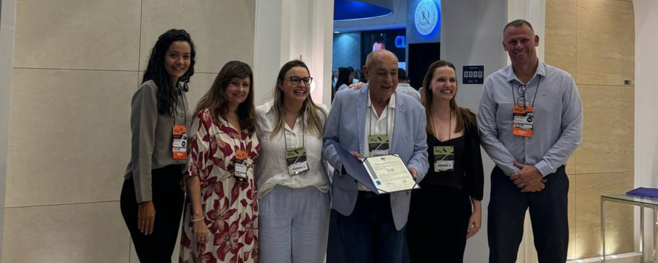 Certificados na REVESTIR 2025: marca Belle Porcelanato é certificada