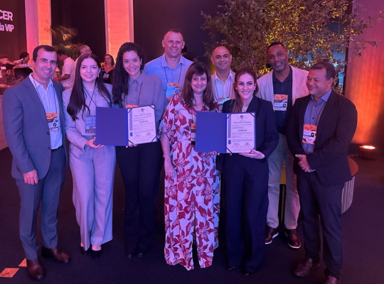 Certificados na REVESTIR 2025: Cerbras renova compromisso com a qualidade