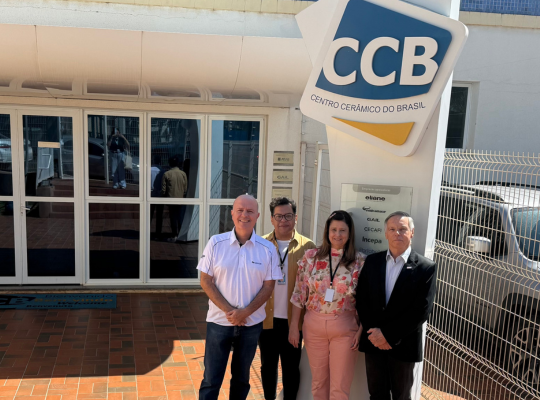 Fortalecendo Parcerias para a Construção Civil: presidente da ANAMACO visita o CCB