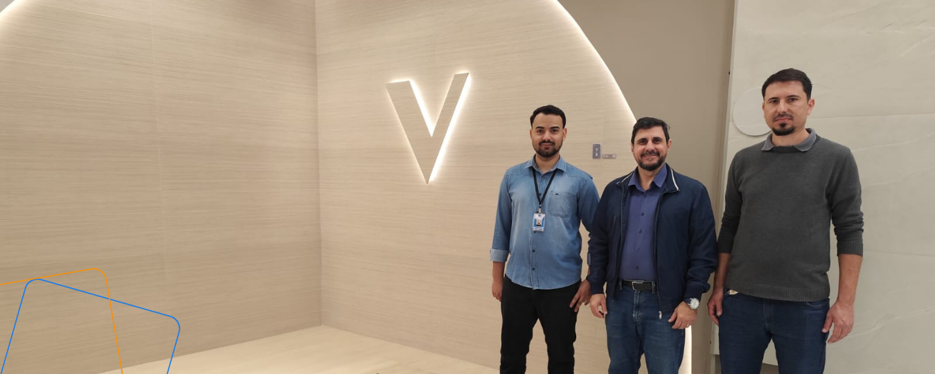 Analistas do CCB realizam visita técnica à Cerâmica Villagres