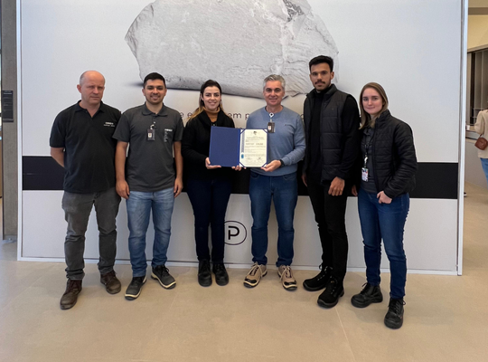 Dexco recebe Certificado de Produto em Botucatu