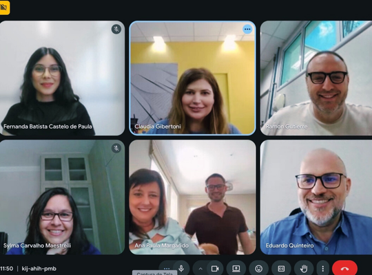 Gestora da Qualidade do CCB conclui mestrado com pesquisa sobre gretamento em placas cerâmicas